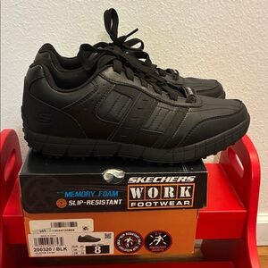 Skechers Men's Black Work Sneakers with Memory Foam size 8 NIB
